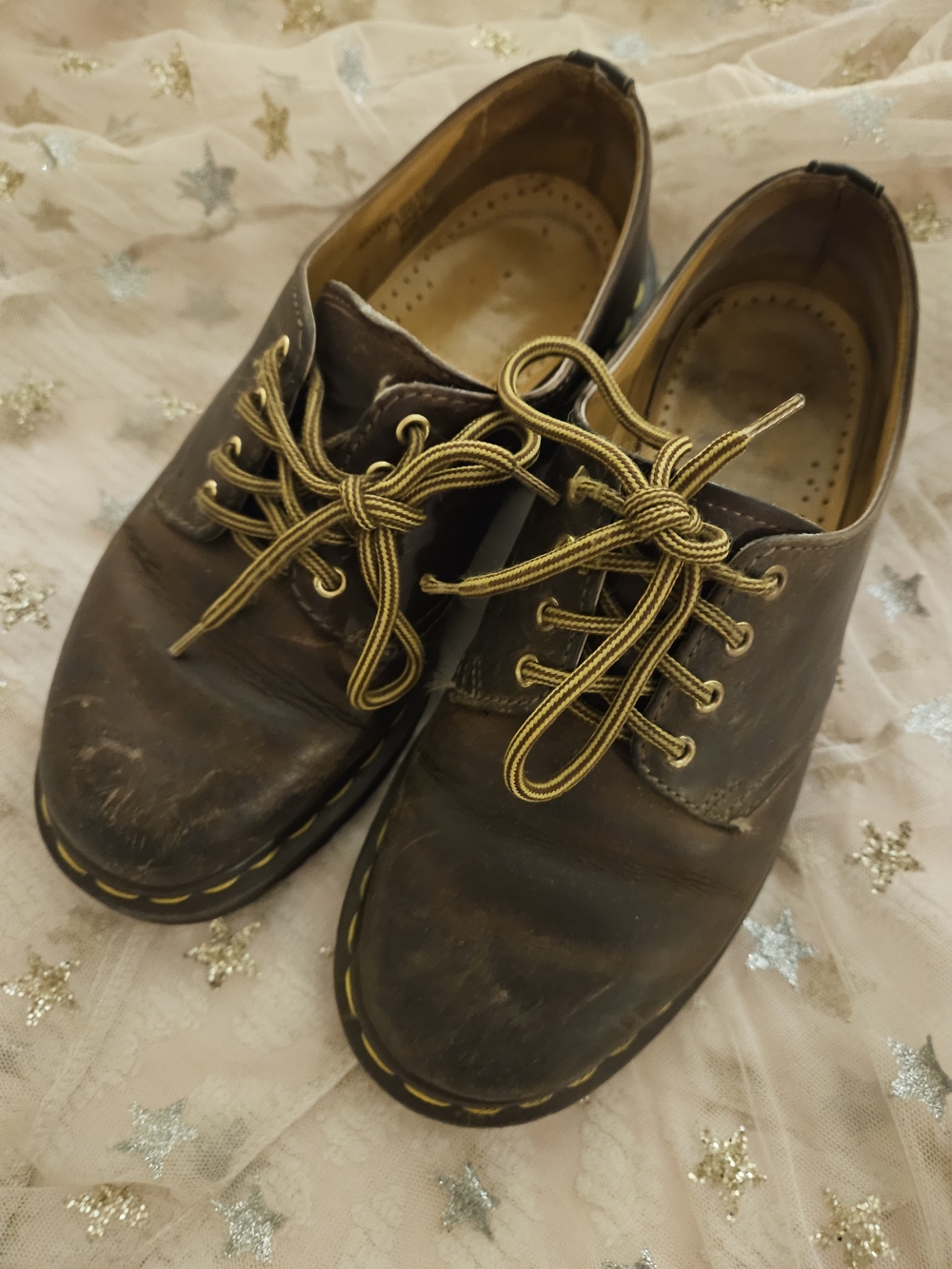 Classic Brown Leather Doc Marten Lace-Up Shoes Women's 7